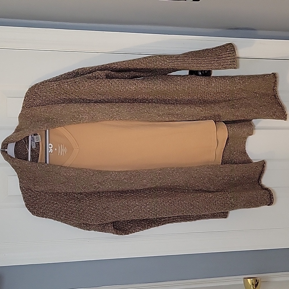 G.H. Bass & Co. Brown Cardigan